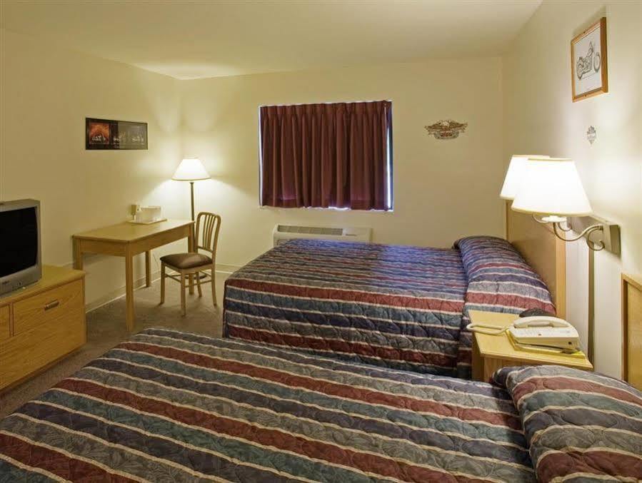 Simple Rewards Inn Shelbina Exterior foto